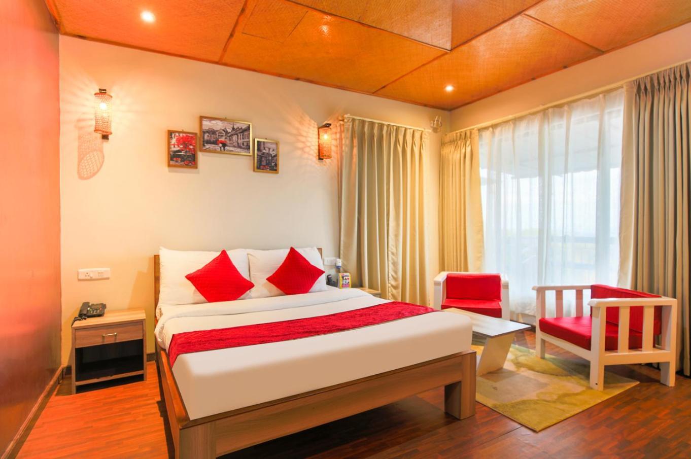 La Nicholas Lake View By Summit Hotels Shillong Ngoại thất bức ảnh