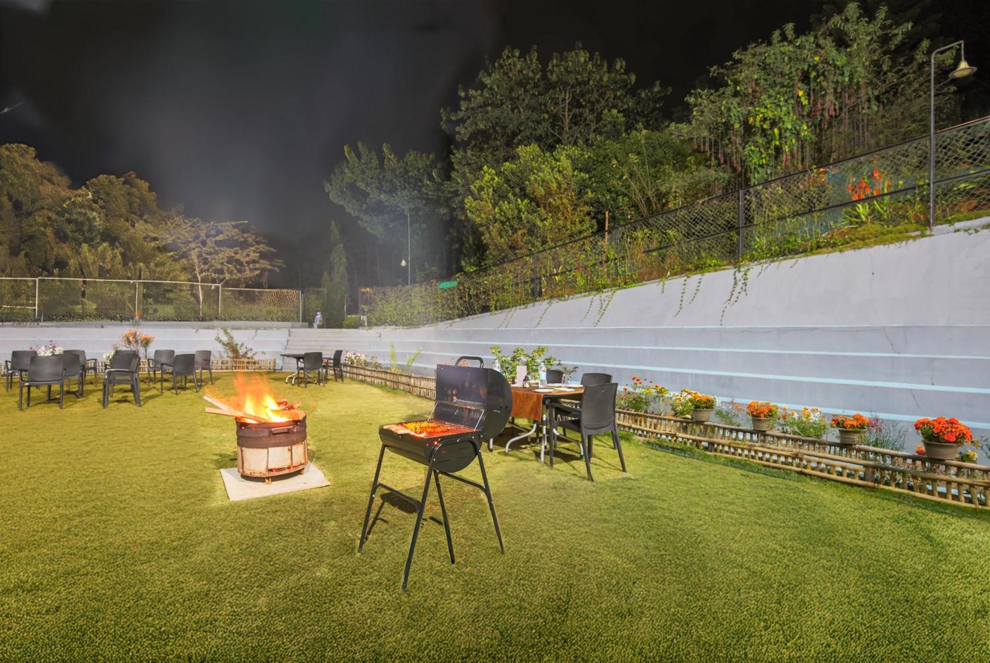 La Nicholas Lake View By Summit Hotels Shillong Ngoại thất bức ảnh